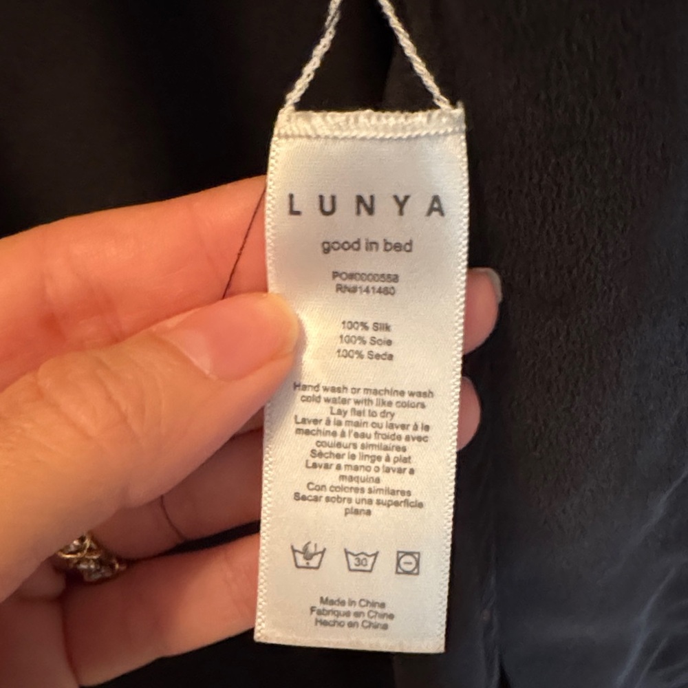 LUNYA Washable Silk Robe - Picture 4 of 7